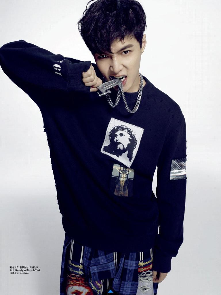 はる Exo Lay 张艺兴 Exo Xoxoooo Twitter