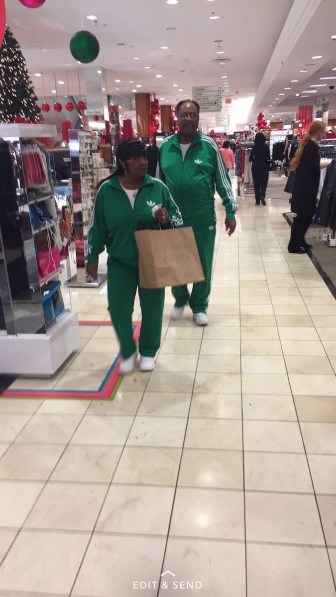 ElvisK's tweet photo. This could be us but you playing https://t.co/Ezfv7UdJ0m