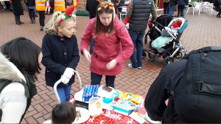 WMethodist's tweet photo. Hannah, Claire and Lauren were busy in the Market Place this afternoon in the lead up to the Live Nativity doing messy crafts with families! https://t.co/DGCf9C1eWc