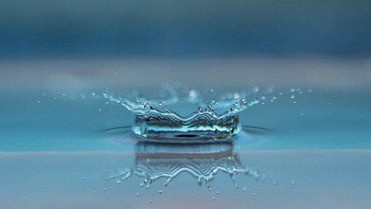 ecuavisa's tweet photo. #CIENCIA Revelan la fecha en la que se terminará el agua potable en la Tierra https://t.co/JnuXWBlA7Z https://t.co/HTCJs3gTUG