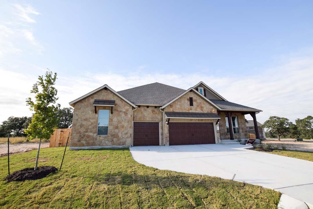 ArrowheadRofTX's tweet image. We work with M/I Homes to give you energy efficient, elegant homes at an affordable price. See more:  #DrippingSpri… arrowheadranchtx.com