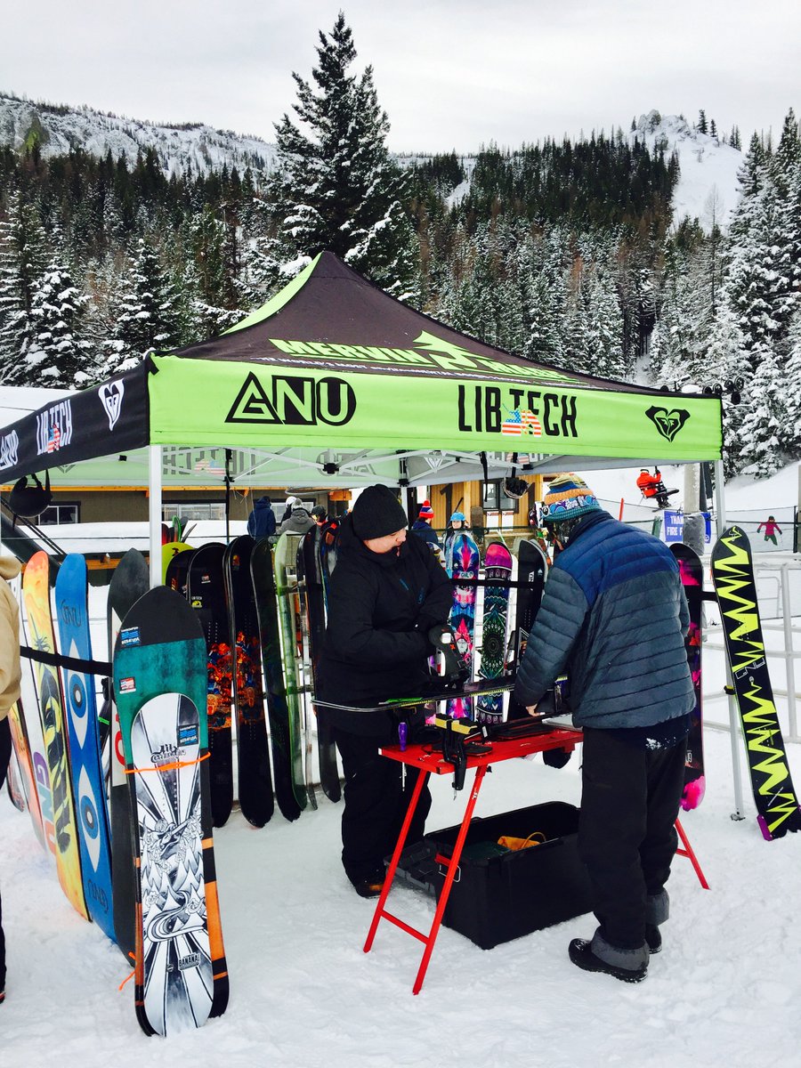 skimissionridge's tweet image. @libtechnologies in the House!  

Come up and demo the best of the best snowboards and skis!

#MR50 #libtechnologies