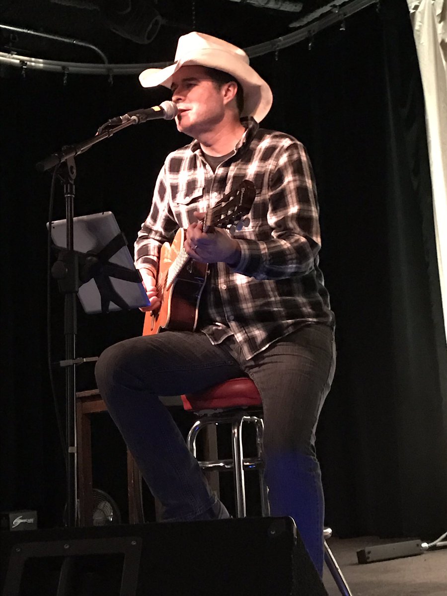 azpeacemakers's tweet image. Borracho Domingo with @peacemakerjd. #WalnutRoom #Denver