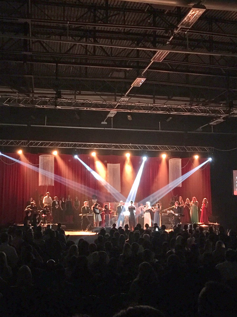 Shallum92's tweet photo. Christmas wouldn't be #Christmas without #thisischristmas2016. Rocking it @onechurchglos ! https://t.co/DBOpMvgJG4