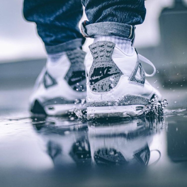 iPostDopeKicks's tweet photo. Jordan 4s looking clean #Jordans #iPostDopeKicks https://t.co/fyIZ9MAlJj