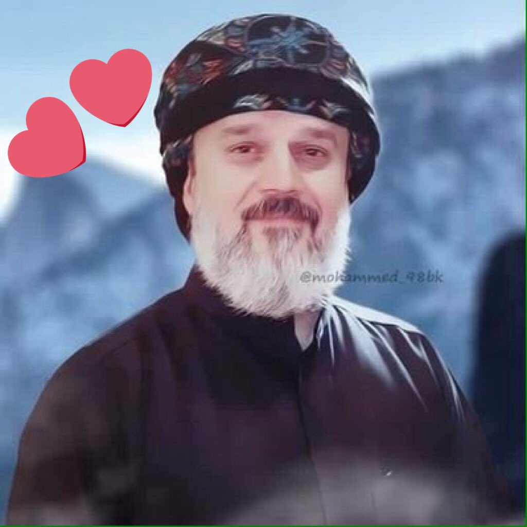 تسـتحي الـــورده ..🌸
وتغمضلك من تفوت ....💙
وادريـي يتـبلل عطـرها...🙊 
 بمسـتحاتك ــــــــ🙈 😍زوزو