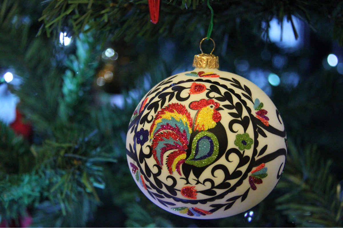 Ambasador <a href="/ArkadyRzegocki/">Arkady Rzegocki 🇵🇱</a> gościł przedstawicieli Polonii podczas wigilijnego spotkania. Wesołych Świąt!