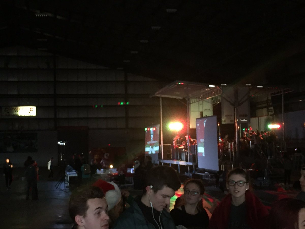 maionscience's tweet image. Merry Christmas @LordTweedsmuir   Getting ready for our first Christmas assembly in a long time! #ltslearns #sd36learn