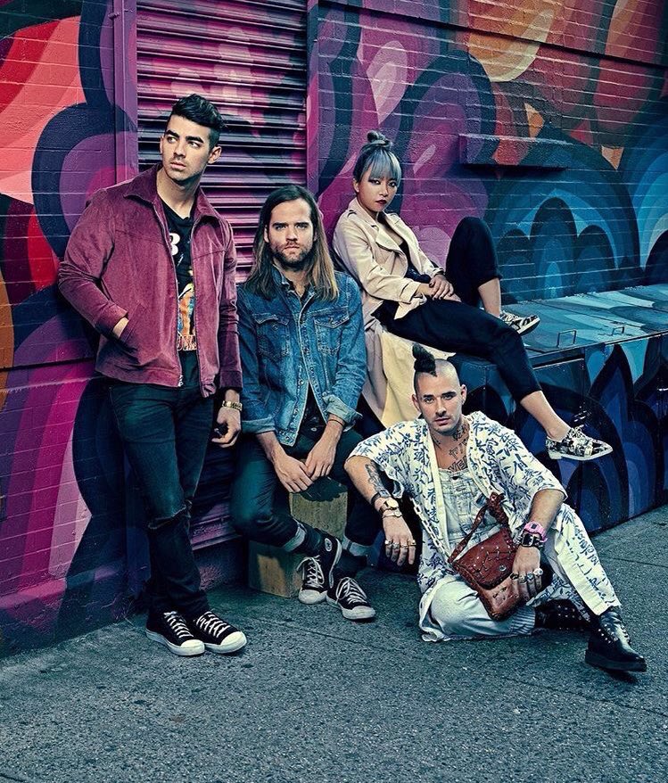 PlobnrgNews's tweet photo. Foto de hace tiempo que @DNCE realizo con @StevenTaylor #teamDNCE #DNCEEntry #dncemx https://t.co/KaX32ExIys