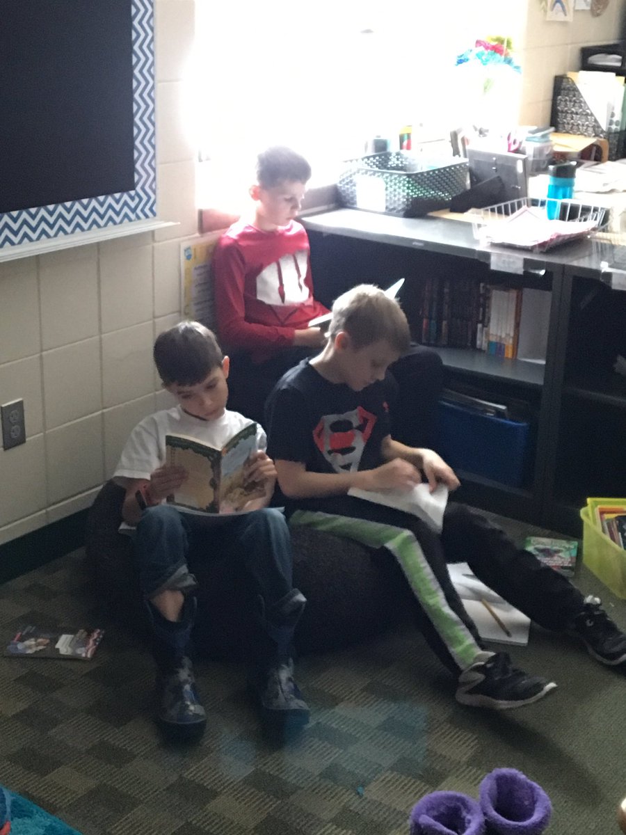 MsWoldsClass's tweet image. Enjoying our Friday by building our reading stamina and staying warm! #SLPPantherproud #NPProud