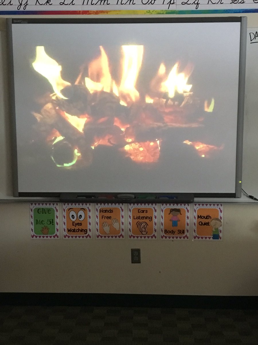 MsWoldsClass's tweet image. Enjoying our Friday by building our reading stamina and staying warm! #SLPPantherproud #NPProud