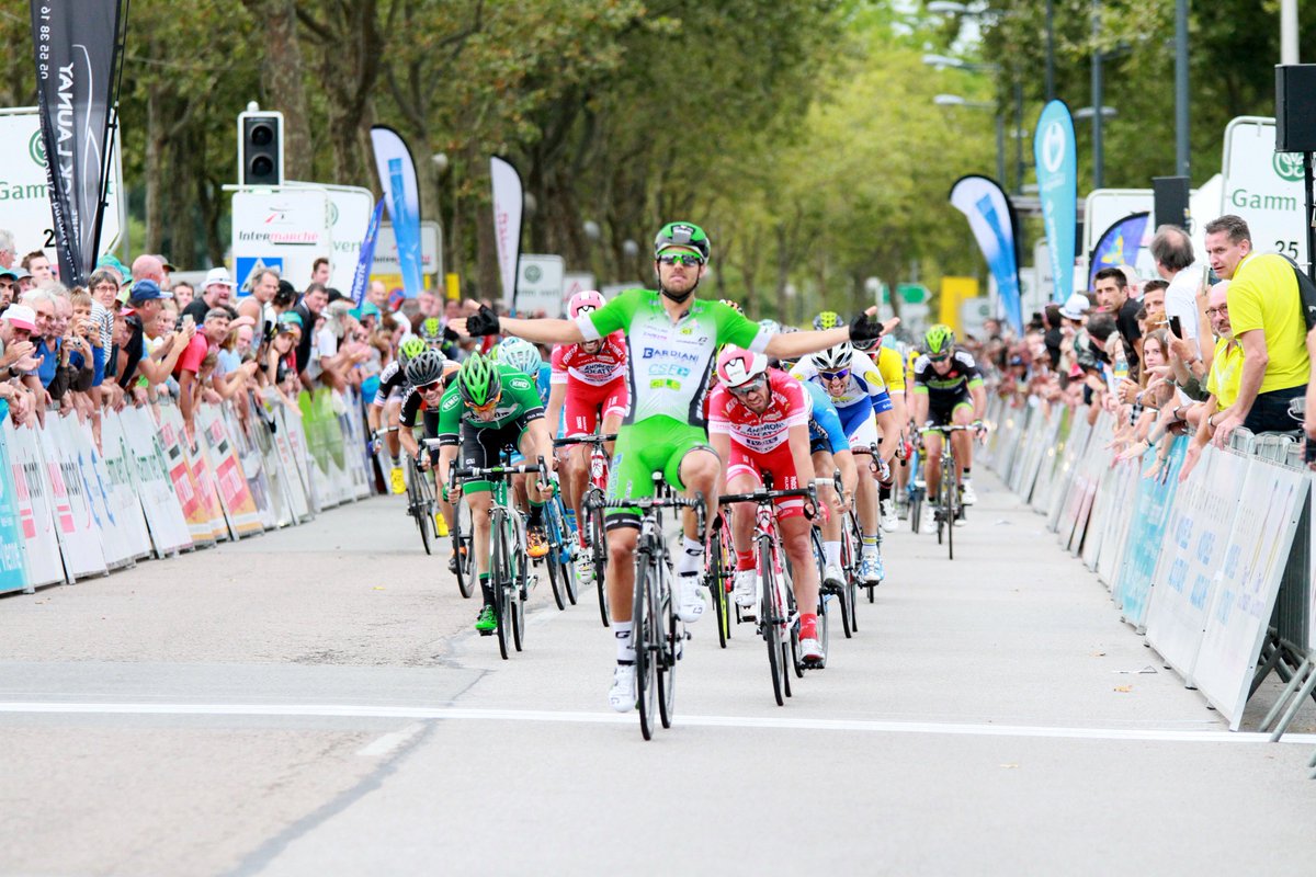 tourdulimousin's tweet photo. [RETRO 2016] @sonnycolbrelli s'impose à #Limoges lors de la dernière étape du #TDL2016, et @joeyrosskopf remporte le général de ce 49e TDL!! https://t.co/Sh8L6xyGNc