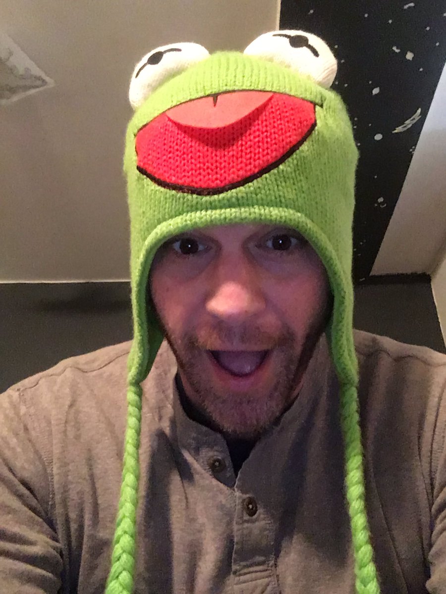 theDarrenRitch's tweet photo. Yo My Winter hat game is strong!!
#freezinginNY #statementhats https://t.co/rCrPGboWVO