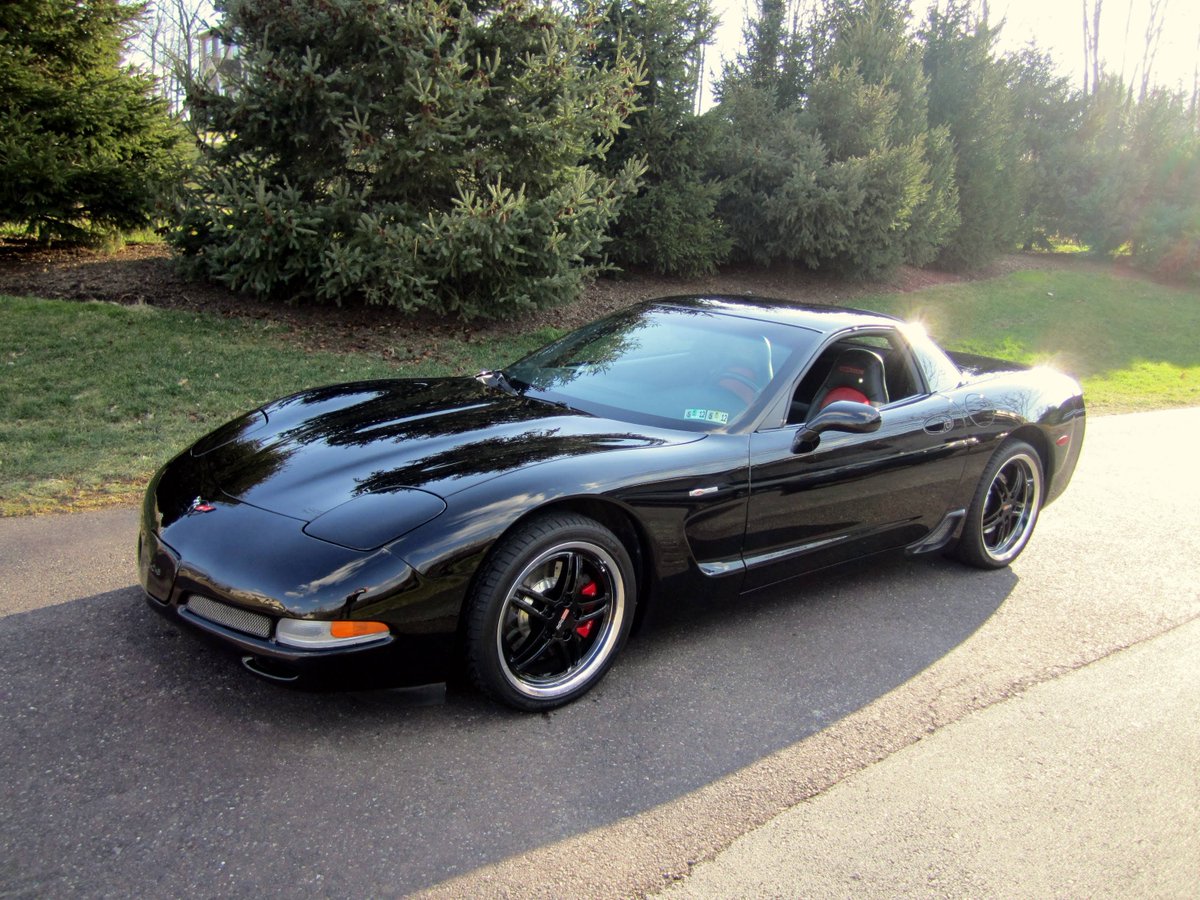 CorvettePassion's tweet photo. What is it about a #C5 #FRC? #FixedRoofFriday #CorvettePassion #Corvette #Z06 https://t.co/BhbKf4r2XY