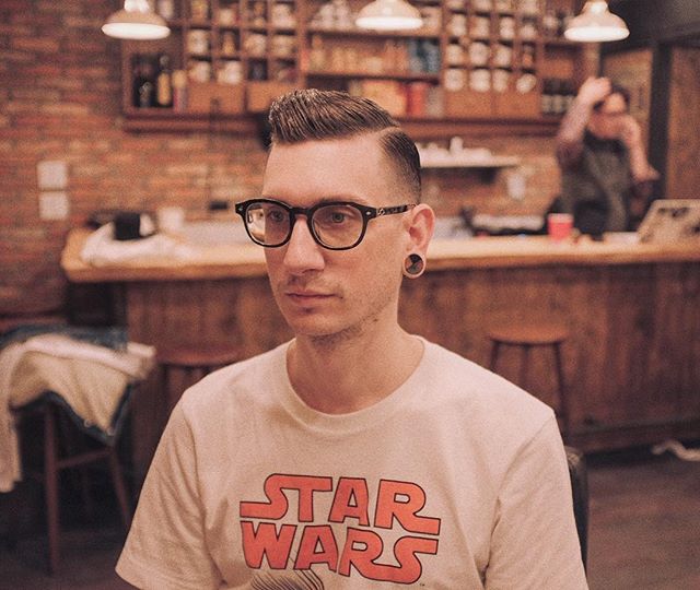 MrPomade's tweet photo. #executivecontour styled with #prospectorspomade by @barber_herry #starwars #haircut #theoutrobarbershop #mrpomade https://t.co/l8CMWlCGa4 https://t.co/ucJCaoVSK7