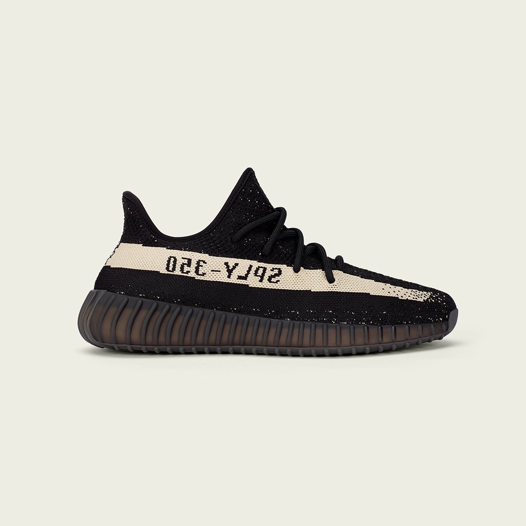 yeezy 350 v2 black twitter