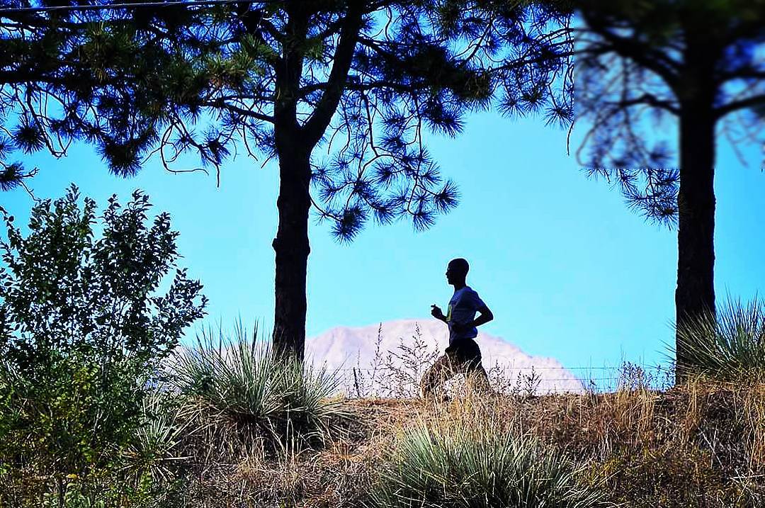 MerrellFrance's tweet image. L'homme qui cours plus vite que son ombre / @joegeezi

#merrellfrance #dowhatsnatural #mynature