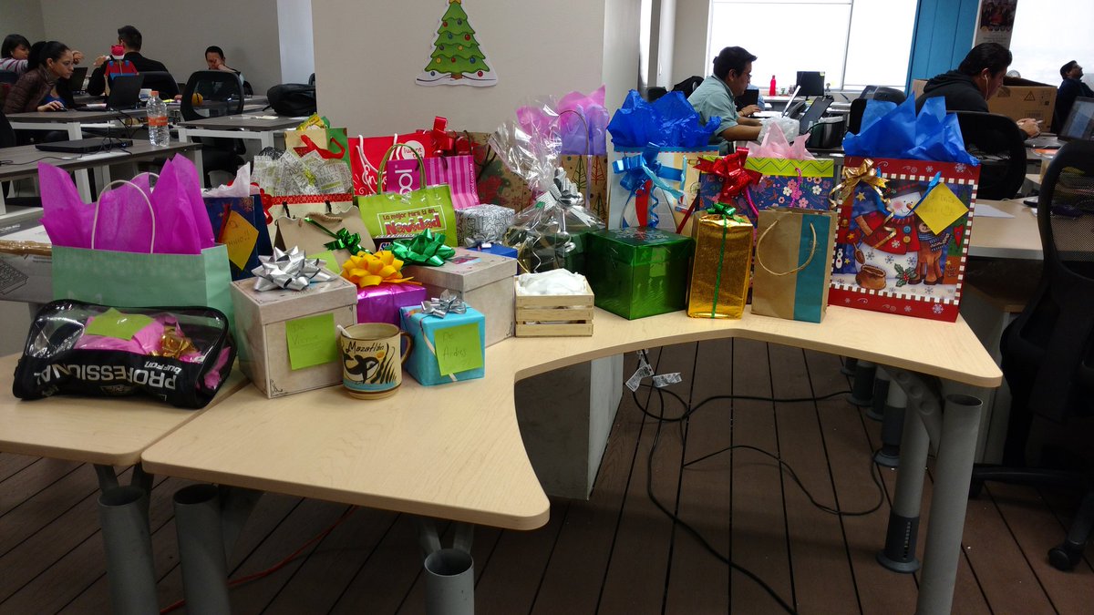 MaryWayneDM's tweet photo. Intercambio Godinez #SomosGodinez #QuieroMiRegalo #DameMiRegalo #CoreIn https://t.co/XMnYcgSBIO
