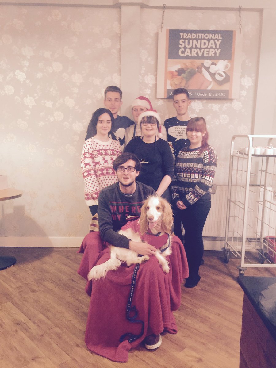 WellingtonsMK's tweet photo. Merry Christmas Jumper day from all of us at Wellington's Cafe!! 🎅🏻🎅🏻🎅🏻#christmasjumperday https://t.co/0JfbC6Lhxy