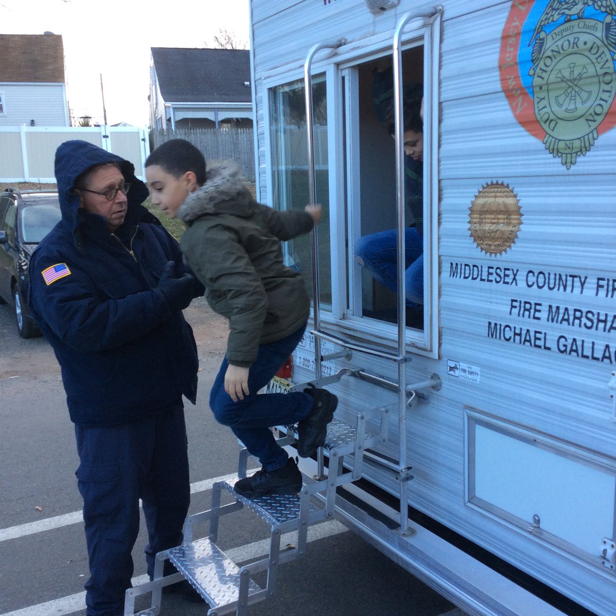 Great lessons about #FireSafety Thank you Middlesex County Fire Dept.! @Lafayette_25 <a href="/MrsShermanWTSD/">Mrs. Sherman</a> #staysafe #haveaplan