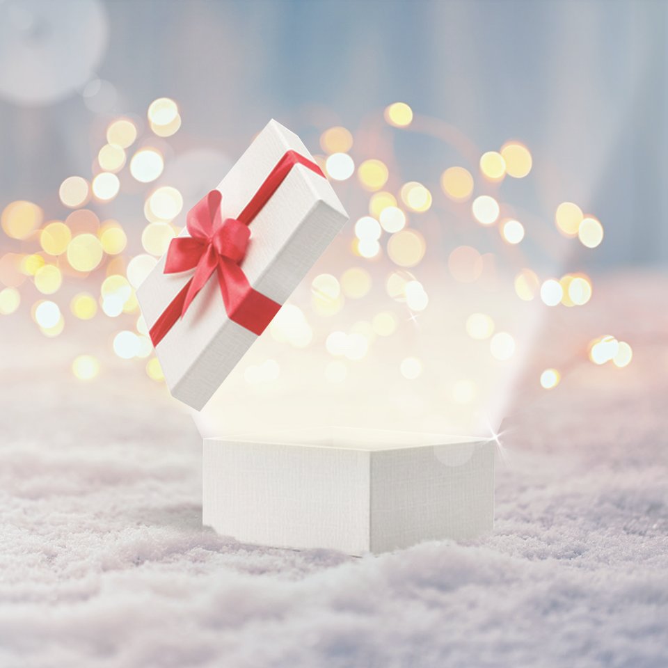 EmailDiamantFR's tweet photo. Notre décoration sera scintillante cette année ! Et vous, qu'avez-vous choisi comme thème ou couleur pour votre déco de Noël? #Noel2016 https://t.co/FNcu3q5Hfa