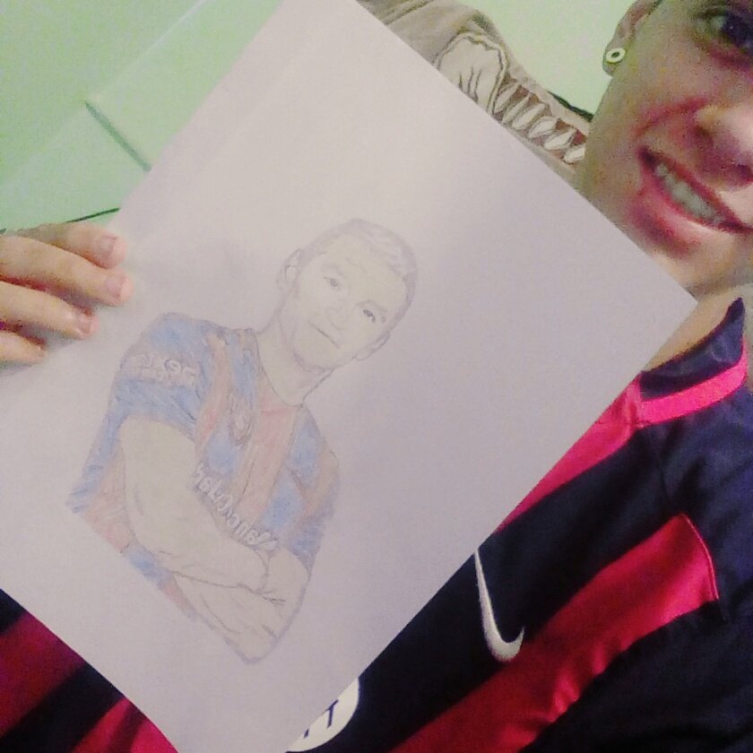 CarlitosFernnd3's tweet photo. @gonzabergessio Dibujo De El Toro!!!! Idolo Bergessio!!!🔵🔴🔵 https://t.co/8SQxi8YQdz