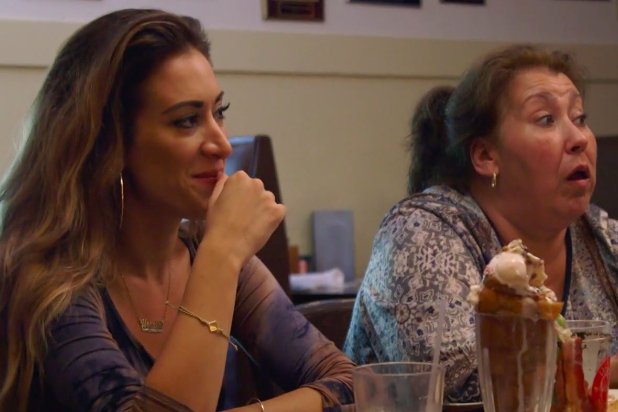 TheWrap's tweet photo. #MarriedbyMomandDad': Ursula Doesn't Want Kids - Or Devin's Name (Exclusive Video)
#MBMAD https://t.co/vNUHJPyoJx https://t.co/XOpT7krrad