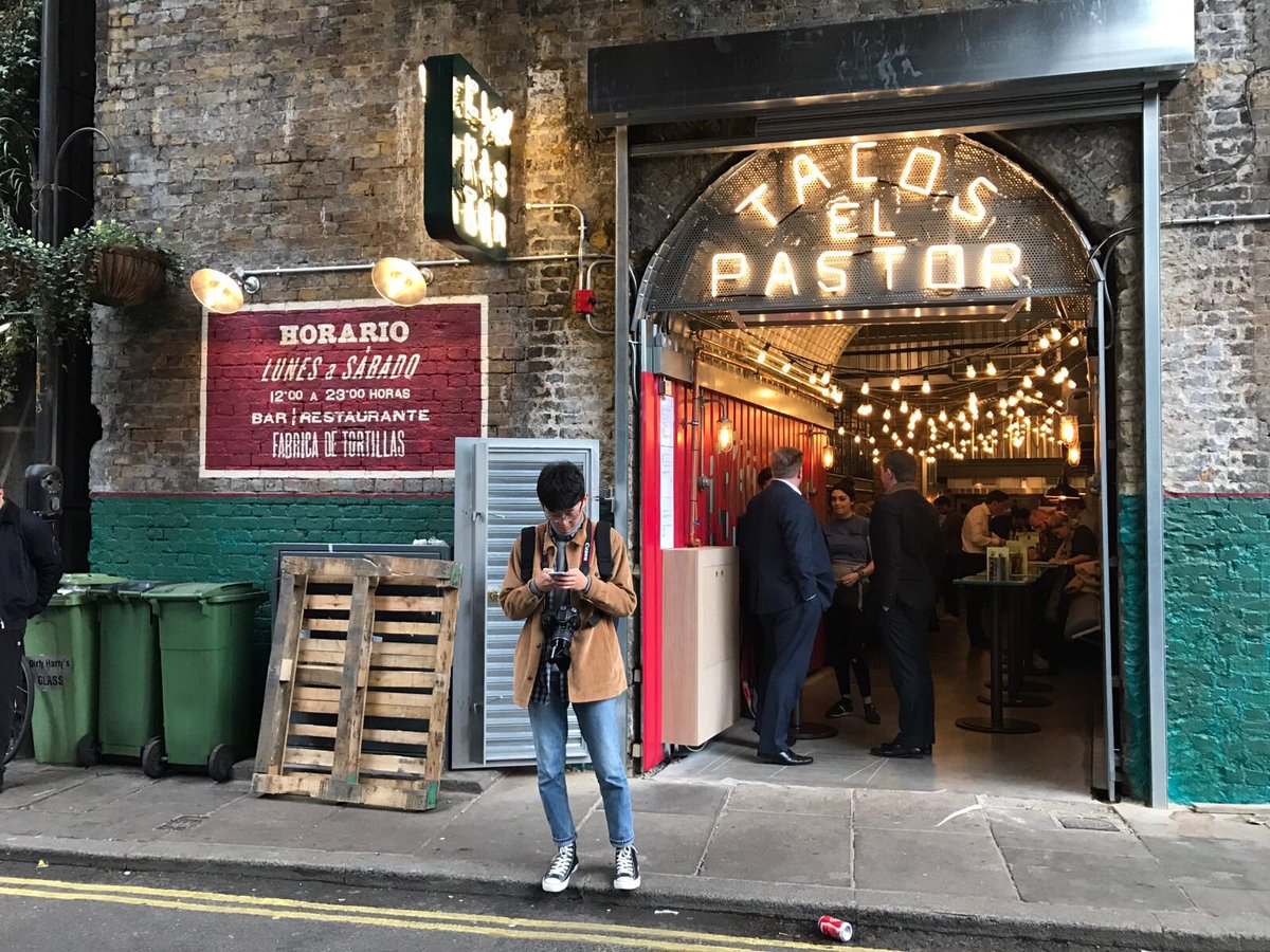 visitlondon's tweet image. Looking for some fabulously festive and delicious food in #London? Head to @boroughmarket 👇