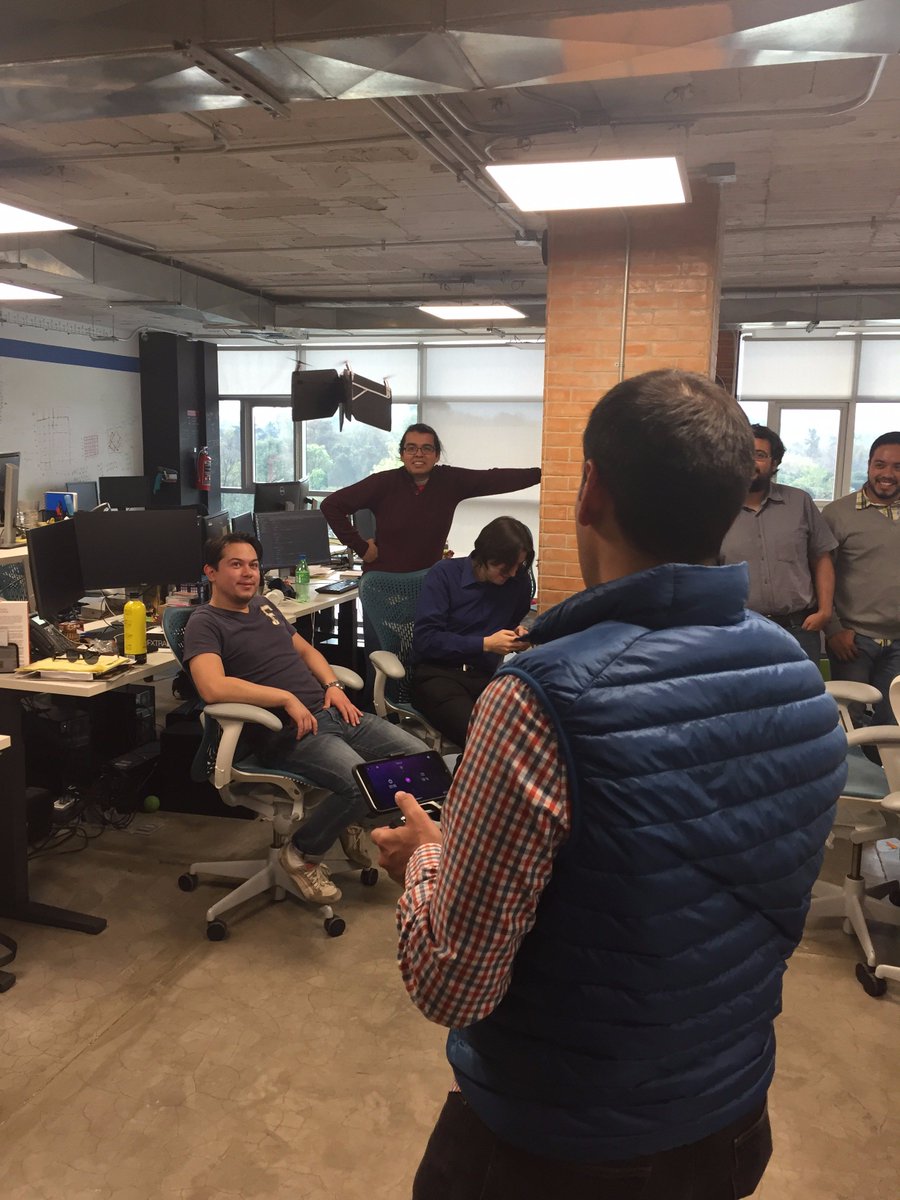 Viernes de drones en <a href="/Intelimetrica/">Intelimétrica</a>