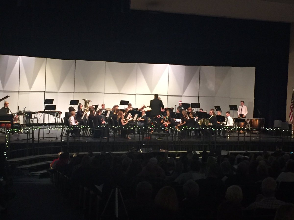 BH_Instrumental's tweet photo. Last night's concert was amazing, thank you to anyone who came to support! Here's a few pictures in case you missed out!🎄🎶 @bengalsbhs https://t.co/7kIZlNEXCA