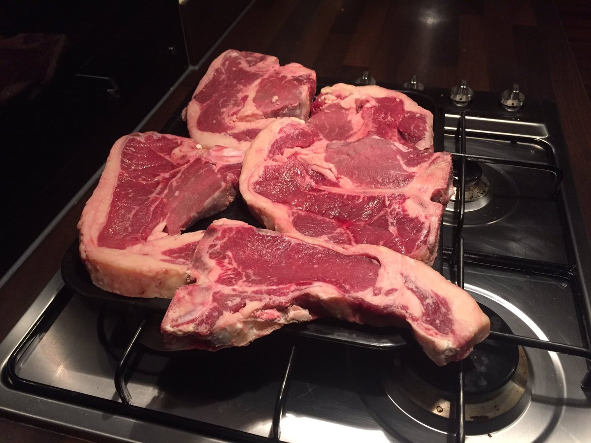 LDSayers's tweet image. Tonight was steak night ! Eating my own grass reared beef! One of the best steaks I've ever had! #farming #beef