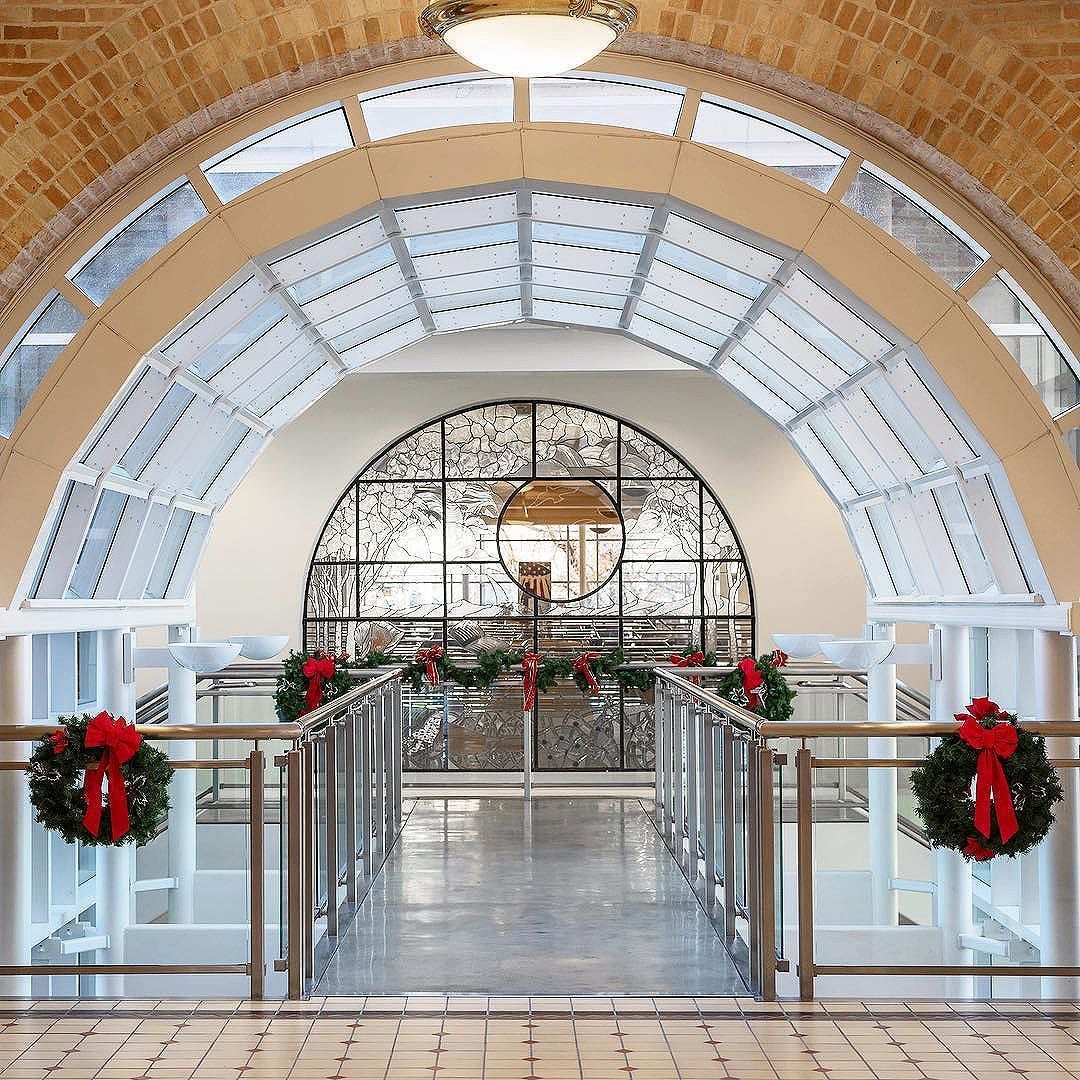 Wishing you a very merry weekend. 🎄