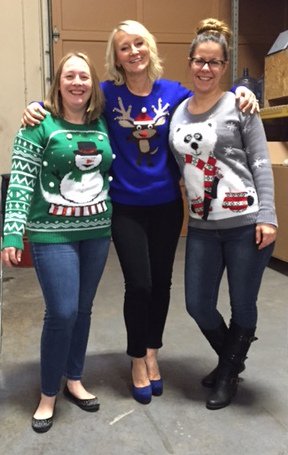 StreamlineHoods's tweet photo. Let's see your ugly Christmas sweaters! https://t.co/AkjDtRT56V