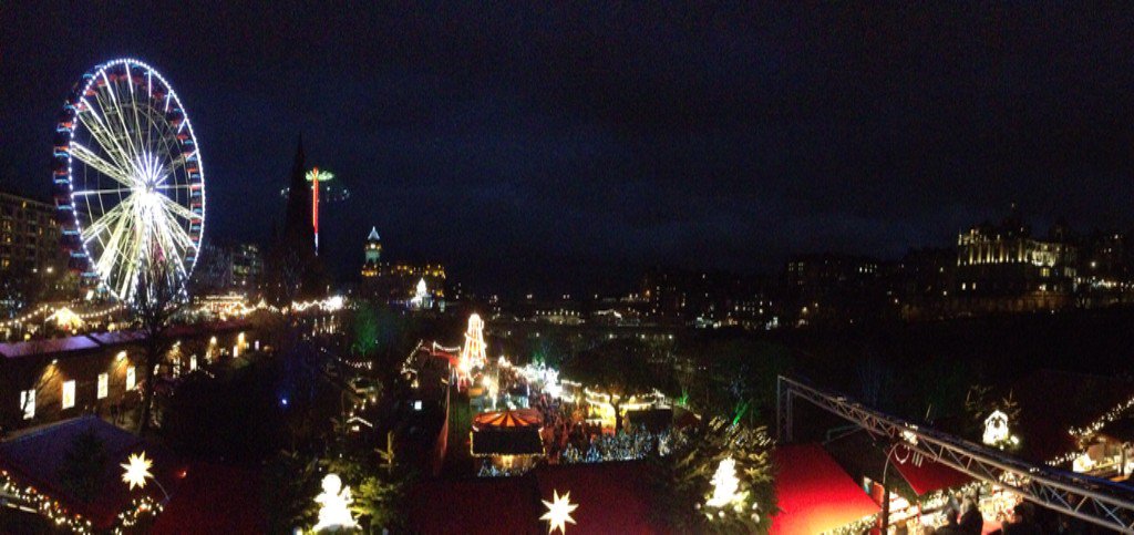 ianmacphotos's tweet photo. Thinking of visiting Edinburgh this Xmas? Cant recommend the city and @EdXmasSOL enough !   #iPhonephotography https://t.co/XCptrZQC1s