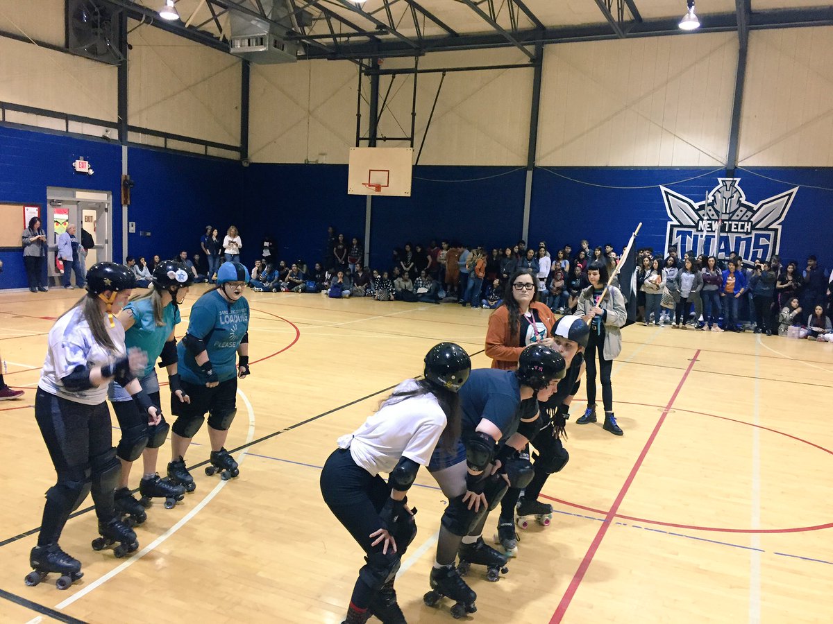 Adeboyejosbio's tweet image. Day 77: A lot of excitement the last day b4 break. #AlumniPanel #StaffvsStudentBBall #RollerDerby #TitanUp #Teach180