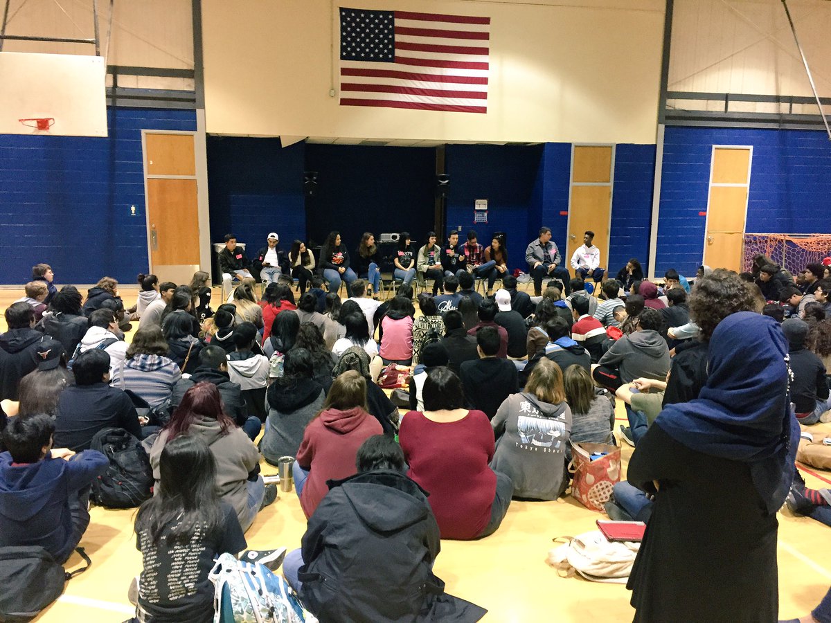 Adeboyejosbio's tweet image. Day 77: A lot of excitement the last day b4 break. #AlumniPanel #StaffvsStudentBBall #RollerDerby #TitanUp #Teach180