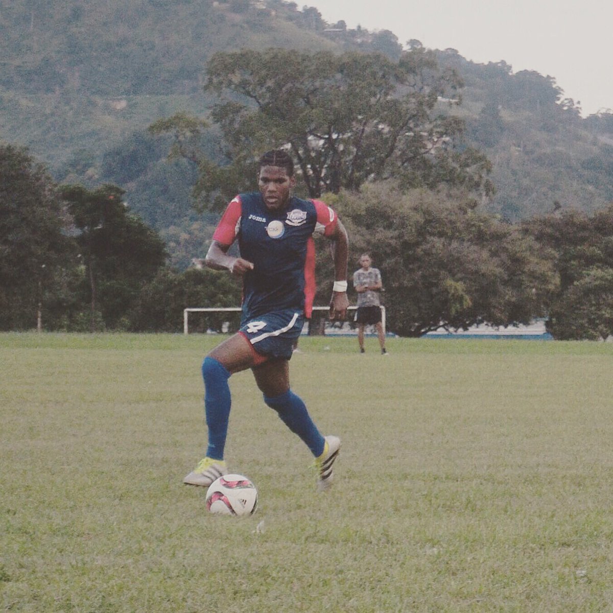 SDiamondUSA's tweet photo. We would like to welcome @kingdarius_4 to the team! He will be starting his US journey in 2017. Coming from Trinidad & Tobago 🇹🇹🇺🇸⚽️ #SDUSA https://t.co/GpqBq7BJev