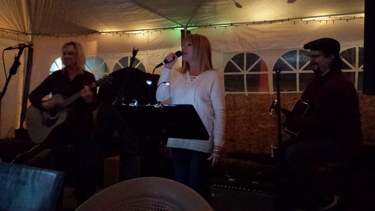 Debbie &amp; Mindy kicking off SoundWorks Night Out 2016!