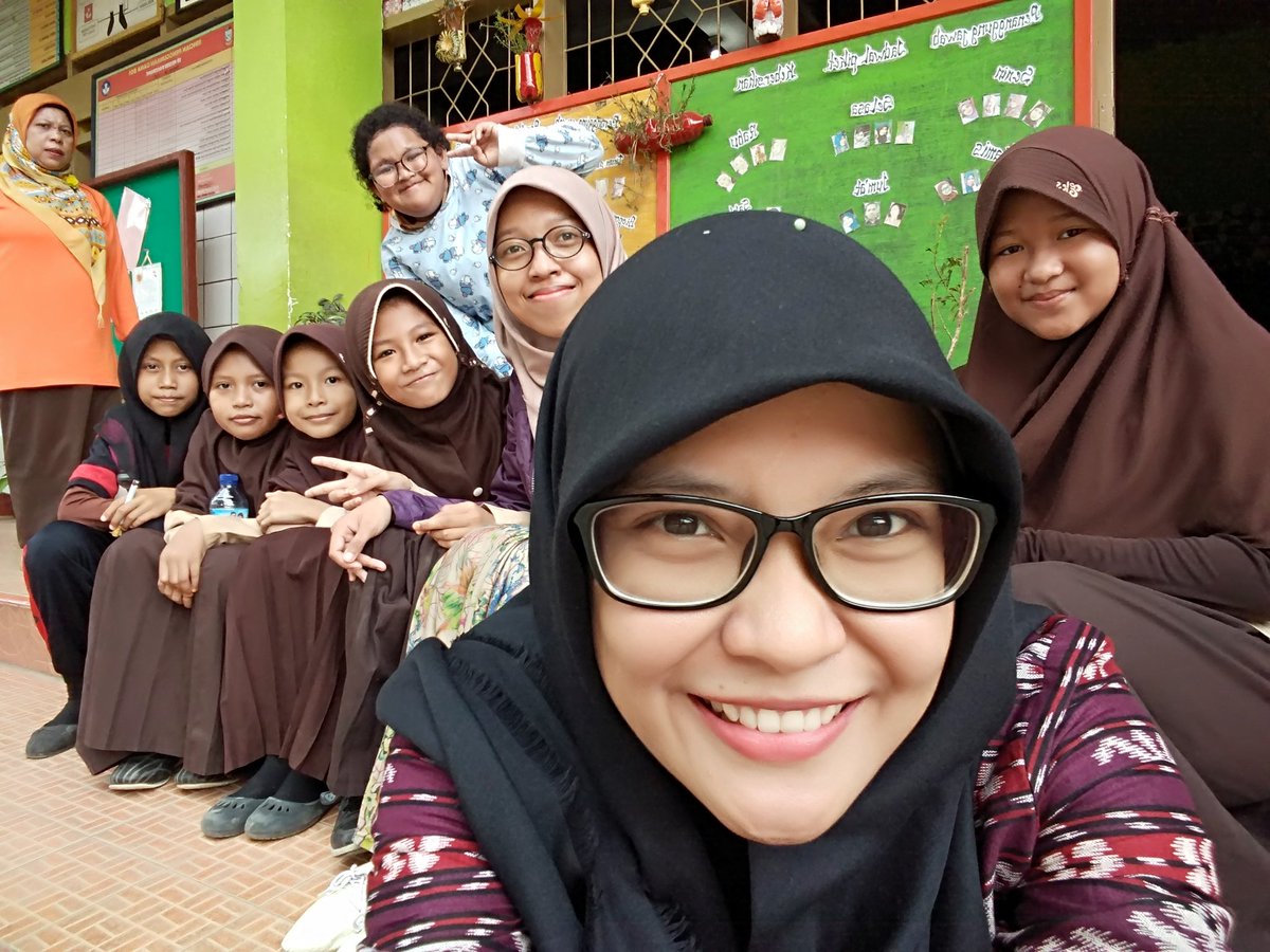 Foto bareng sobat kecil yuk