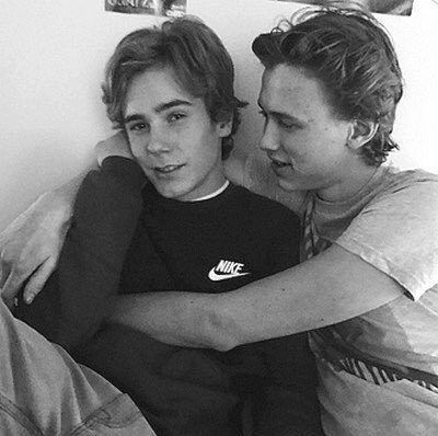 louisofx's tweet image. I already miss them #RememberEvak