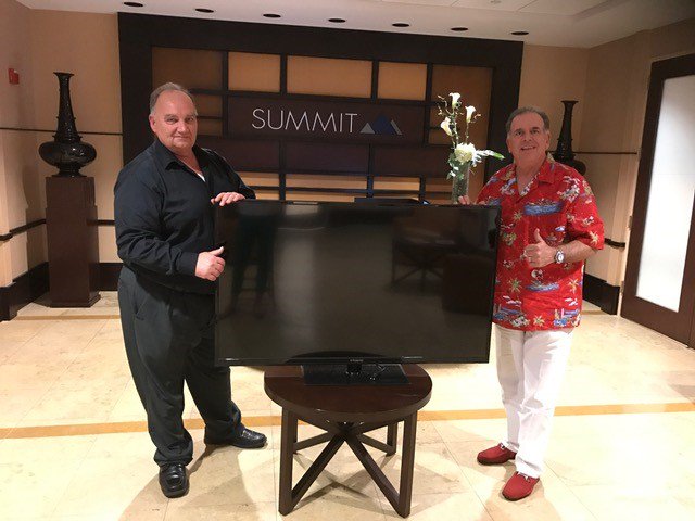 SummitFnNetwrks's tweet photo. Congratulations to Pete Maddox for winning the Holiday Party Raffle @summitbrokerage.com #summitevent https://t.co/2WfoeaOCNO