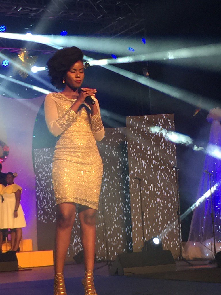 Oh night divine! Mz Vee. The Natural Girl herself with her powerful voice! #MTNCarols2016