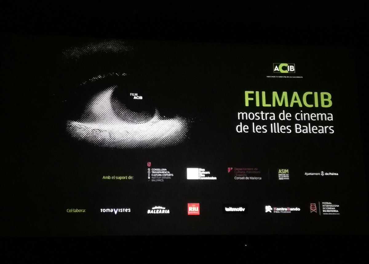 pepcerda's tweet photo. Emotiu homenatge a Antonio Isasi a la gala de FilmAcib i presentació del documental "Dies de llum". M'exalta el nou i m'enamora el vell! https://t.co/ffgdoMfULd