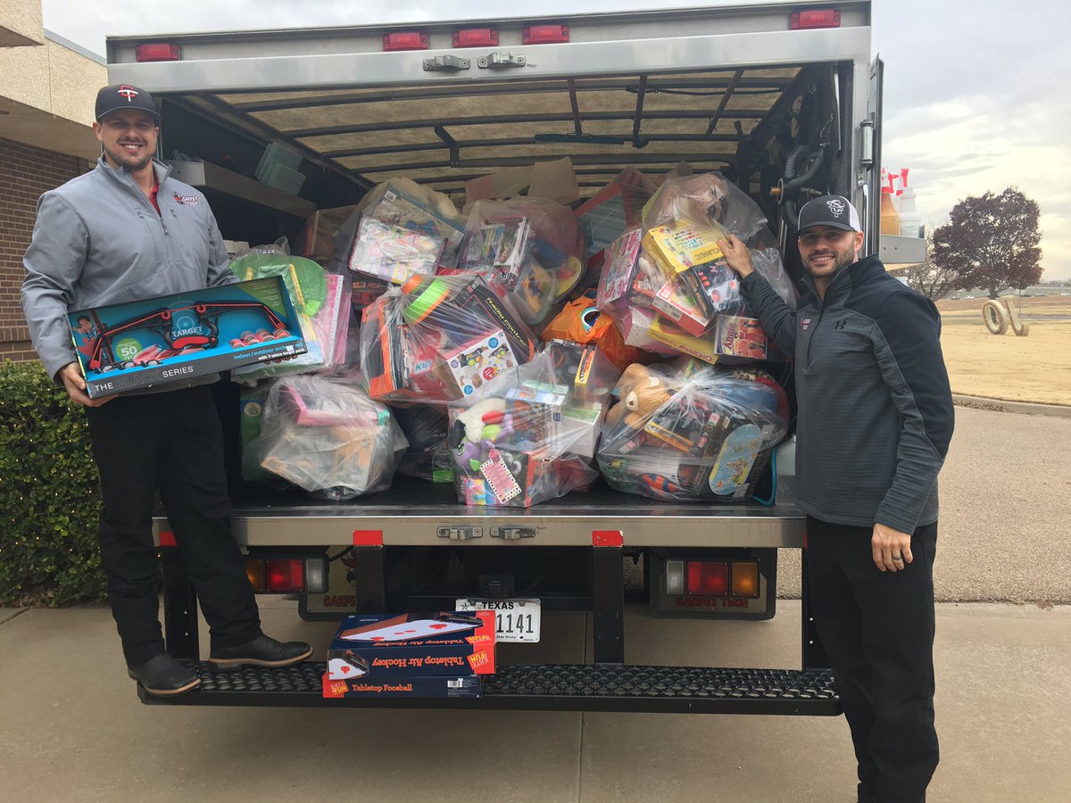 CallCarpetTech's tweet photo. We delivered over 470 toys to Buckner today! Thank you all for donating! #ctgivesback #givebacklbk #toydrive https://t.co/qZW6JGjXBT