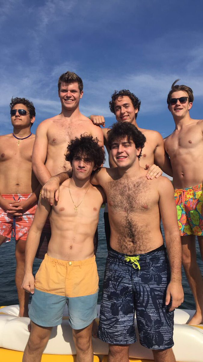 JacobHecker's tweet image. Happy bday @Noah_Nathan I'm glad you're alive 😊