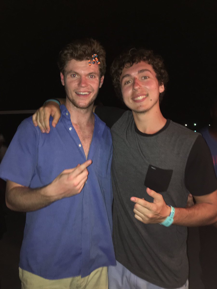 JacobHecker's tweet image. Happy bday @Noah_Nathan I'm glad you're alive 😊