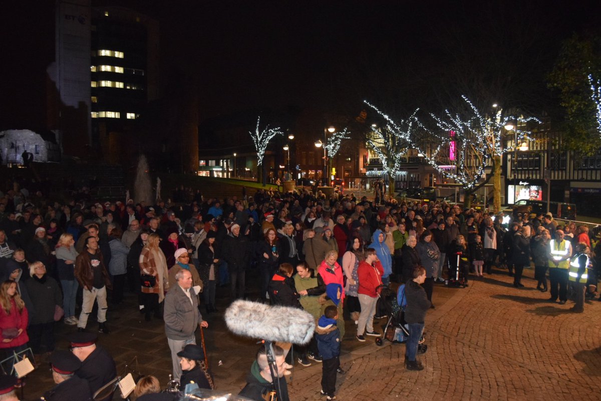 #carolsatthesquare2016 @twitwitandgrit