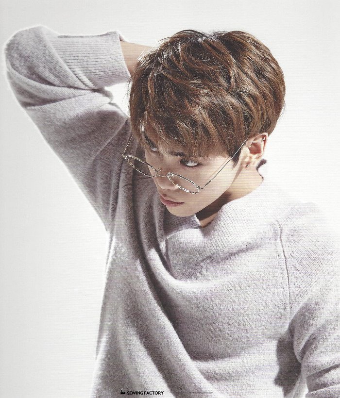 archivejonghyun's tweet photo. https://t.co/nkBMBF1qfq