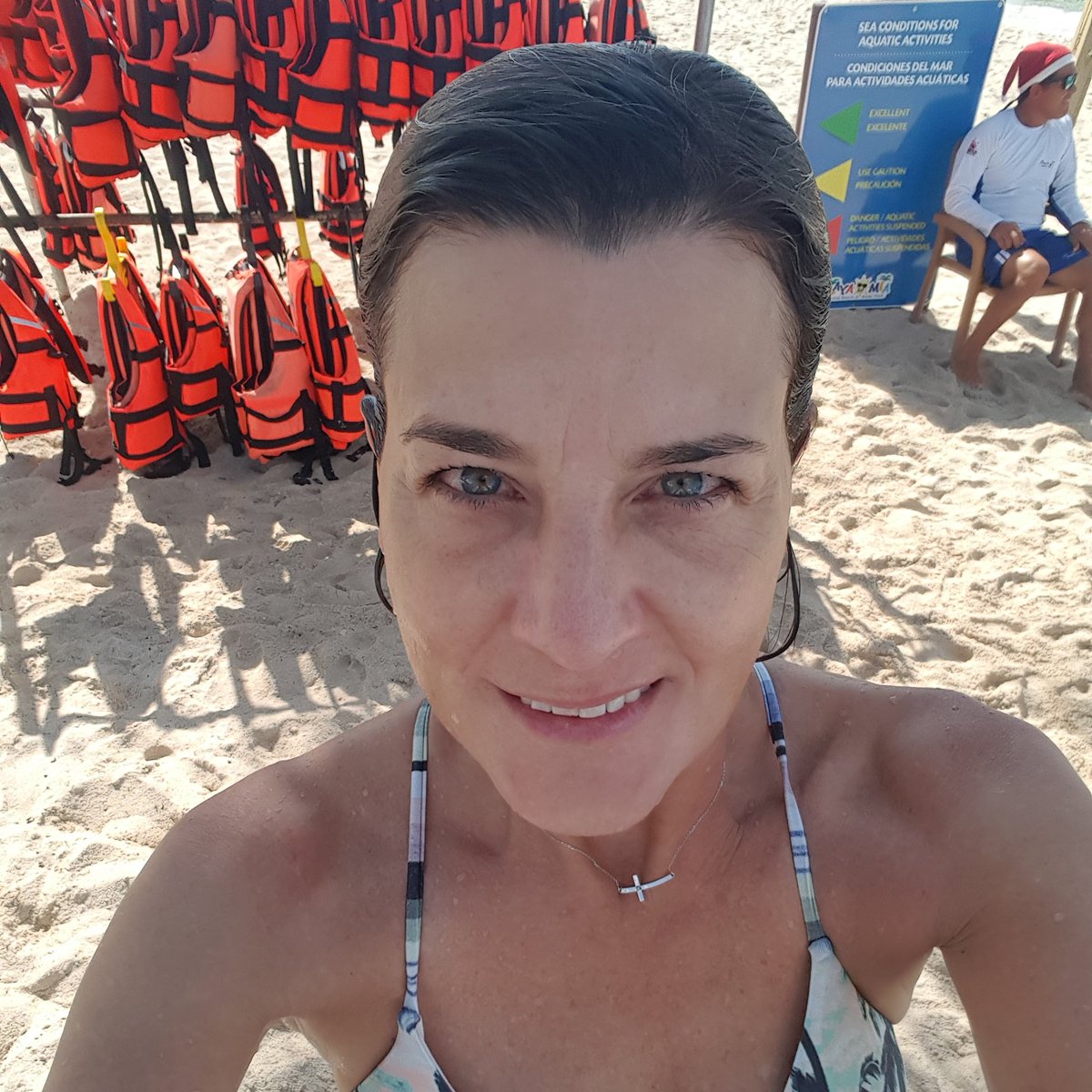 PShawber's tweet photo. #cruisewithhuge2016 https://t.co/8CpHK2AJ7n