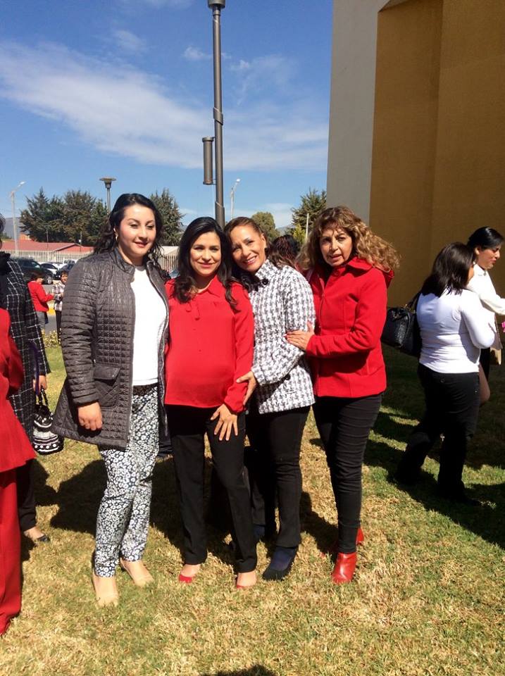 VoluntariadoSSH's tweet photo. La Lic. @ErickaMend1 Presidenta del @VoluntariadoSSH festejó el día del voluntariado con las y los voluntarios de Hidalgo. @Salud_Hidalgo https://t.co/bTHY4wwlrf